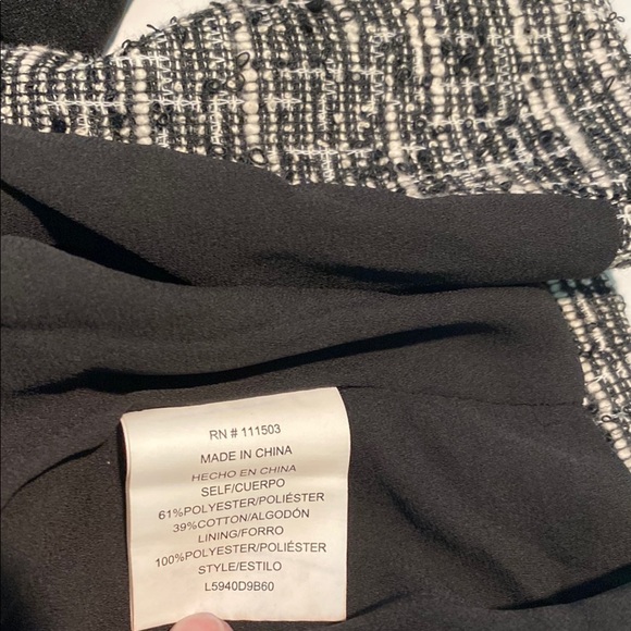 Black and White Tweed Cropped Blazer with Notched Lapels - Picture 6 of 7